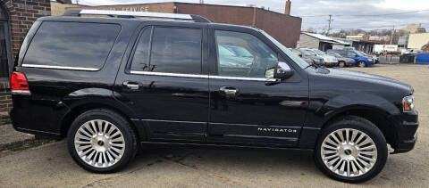 2017 Lincoln Navigator Select