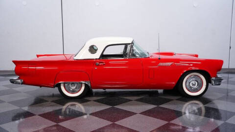 1957 Ford Thunderbird