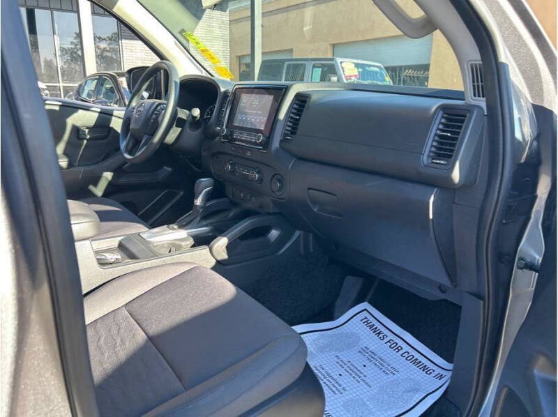 2023 Nissan Frontier S