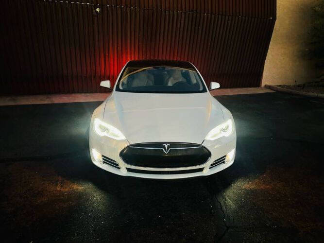 2015 Tesla Model S P85D