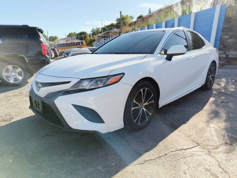 2018 Toyota Camry SE