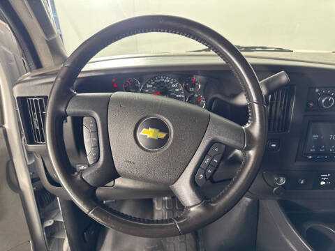 2022 Chevrolet Express 2500