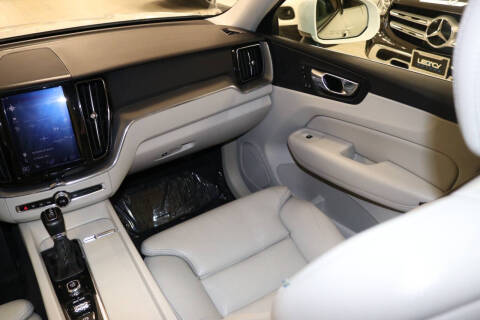 2019 Volvo XC60 T5 Momentum