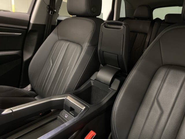 2024 Audi Q8 e-tron quattro Premium Plus