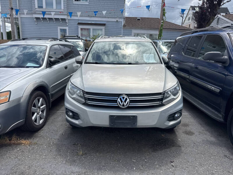 2012 Volkswagen Tiguan SE