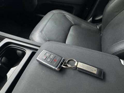 2023 Land Rover Defender 130 SE