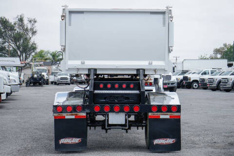 2020 Peterbilt 389