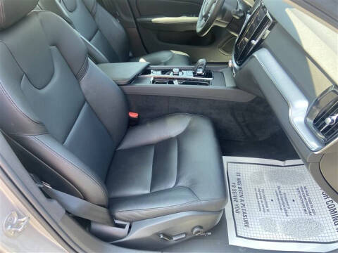 2025 Volvo S60 B5 Core