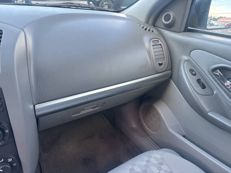 2005 Chevrolet Malibu Maxx LS