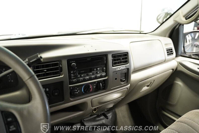 2000 Ford Excursion XLT
