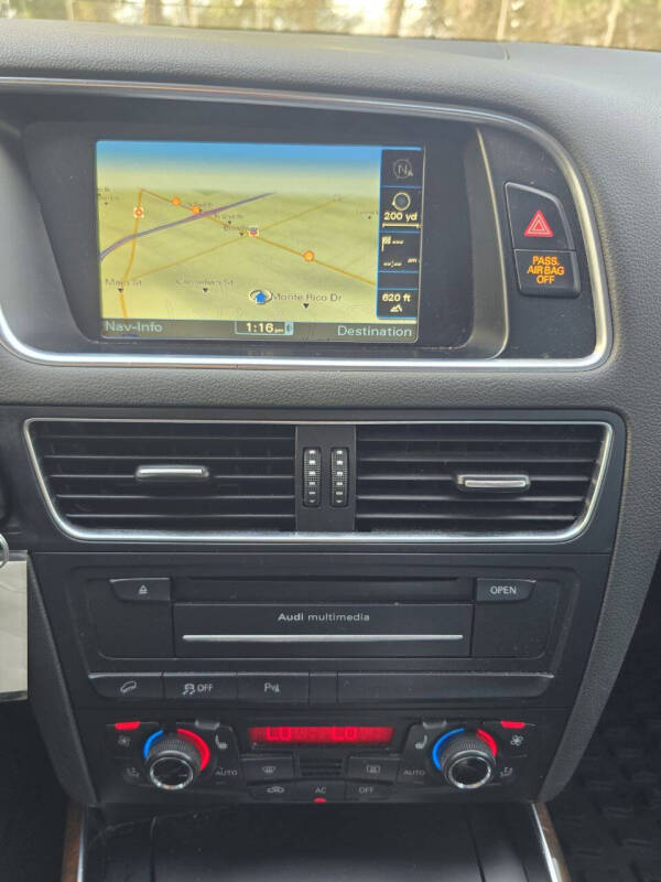 2011 Audi Q5 2.0T quattro Premium Plus
