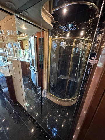 2001 Prevost Liberty