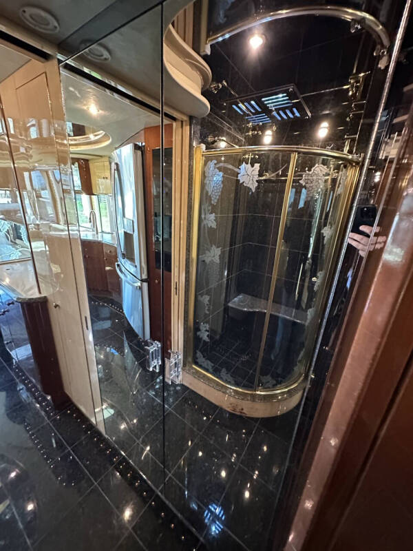 2001 Prevost Liberty