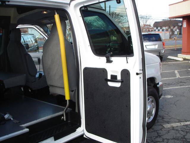 2014 Ford E-Series E-350 SD