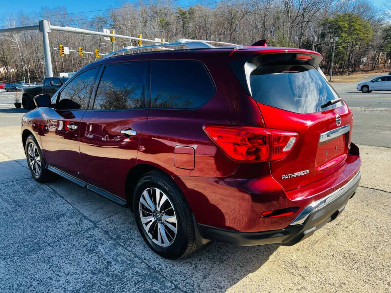 2020 Nissan Pathfinder SL