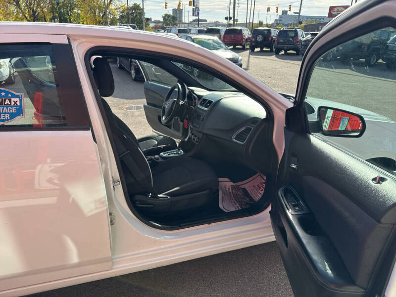 2013 Dodge Avenger SE