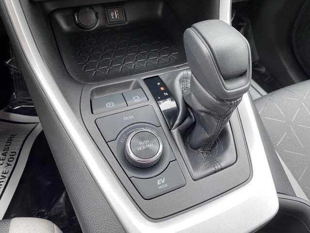 2023 Toyota RAV4 Hybrid XLE