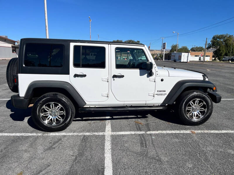 2011 Jeep Wrangler Unlimited Sport photo 7