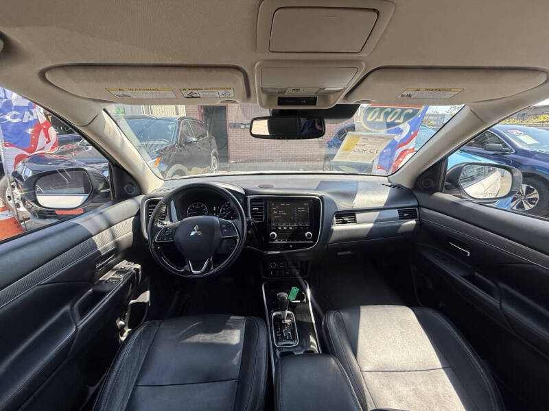 2020 Mitsubishi Outlander Special Edition