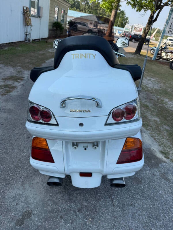 2004 Honda GL1800
