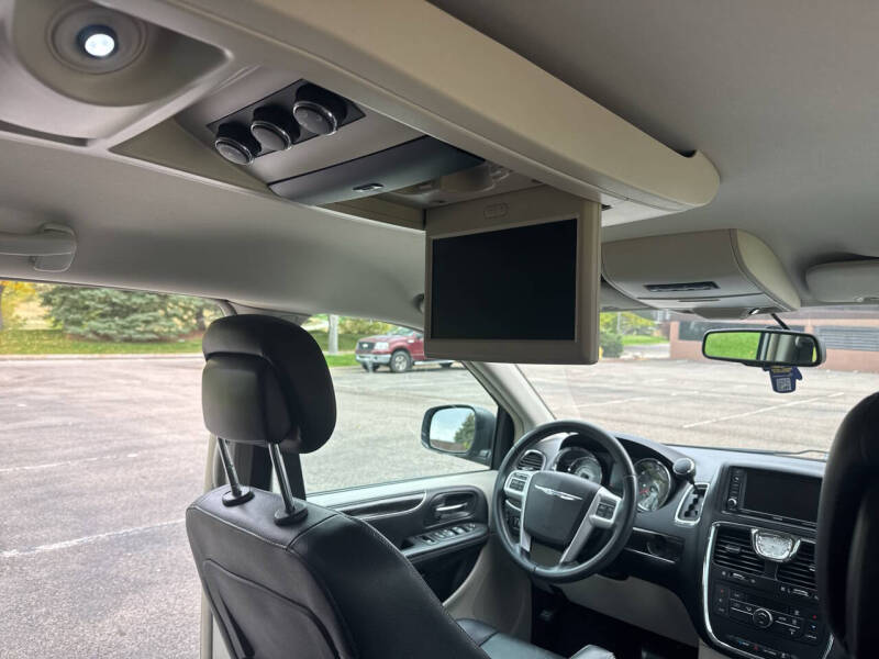 2015 Chrysler Town and Country Touring