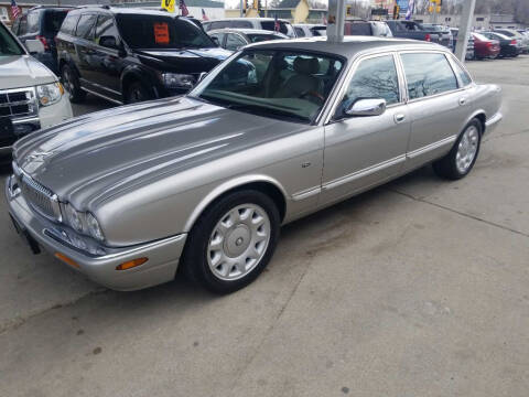 1999 Jaguar XJ-Series for sale at SpringField Select Autos in Springfield IL