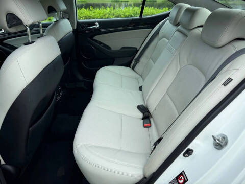 2015 Kia Cadenza Limited