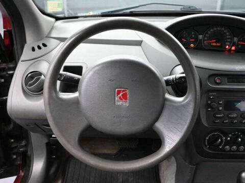 2004 Saturn Ion 1