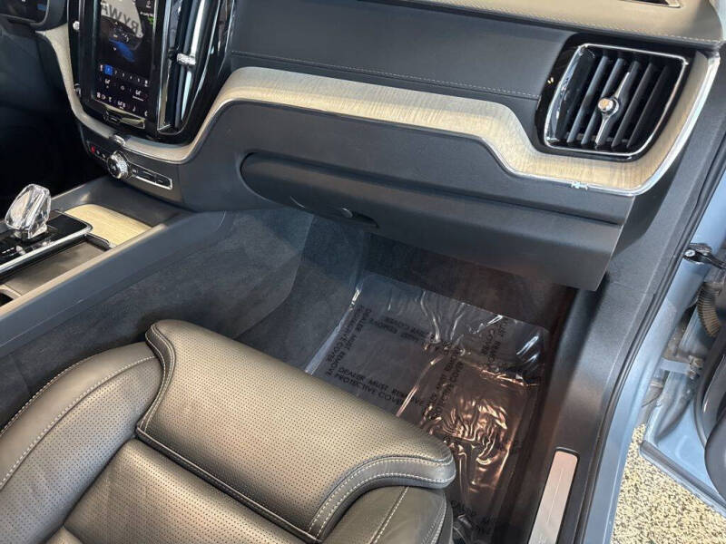 2022 Volvo XC60 Recharge T8 Inscription