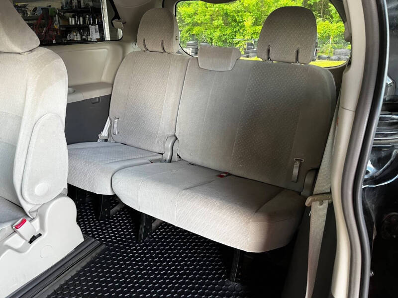 2016 Toyota Sienna LE 8-Passenger