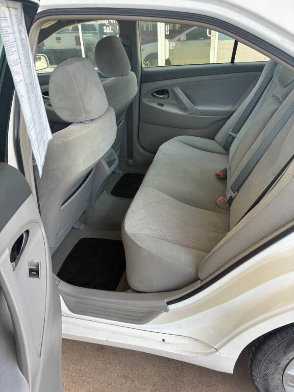 2010 Toyota Camry LE