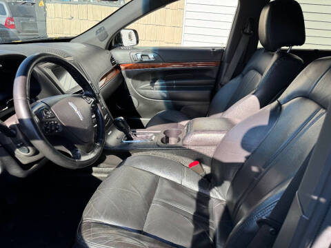 2016 Lincoln MKT Town Car Livery Fleet