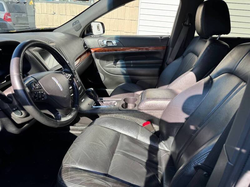 2016 Lincoln MKT Town Car Livery Fleet