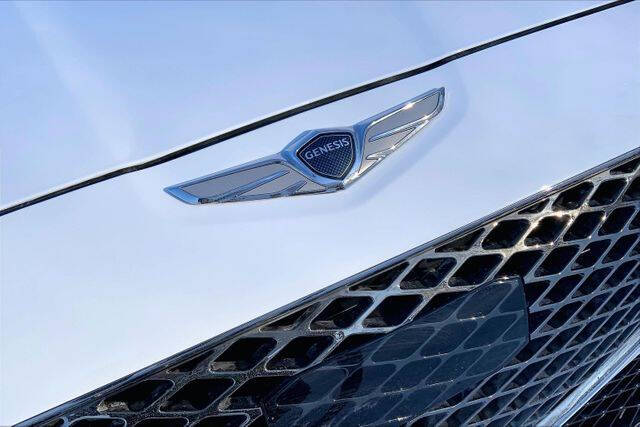 2023 Genesis G70