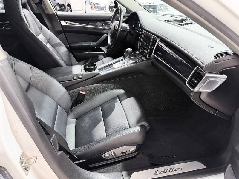 2016 Porsche Panamera