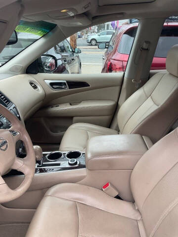 2013 Nissan Pathfinder Platinum