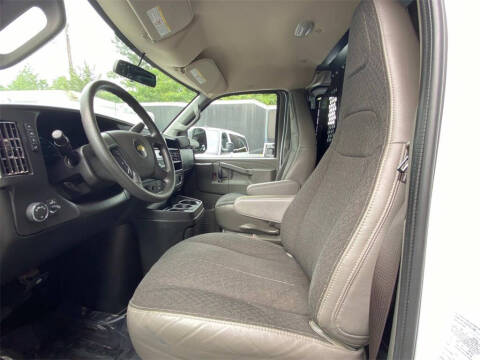 2023 Chevrolet Express 2500