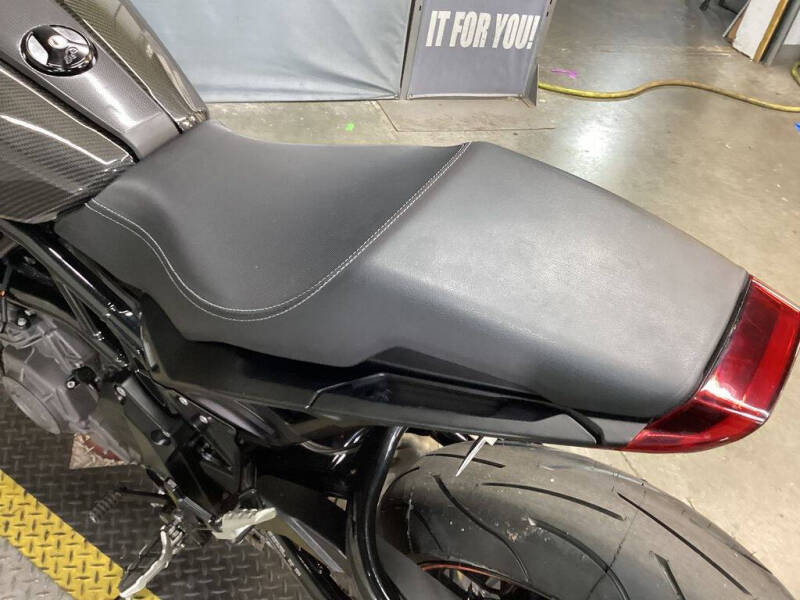 2022 Indian FTR S White Smoke