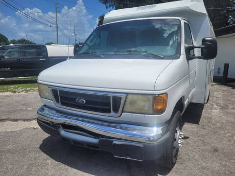 2005 Ford E-Series for sale at Autos by Tom in Largo FL