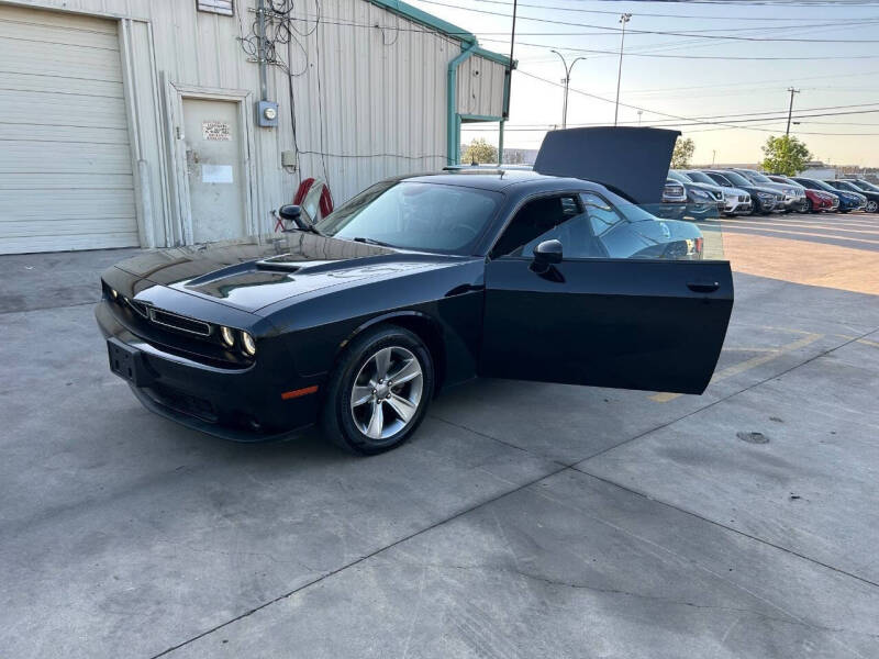 2016 Dodge Challenger SXT