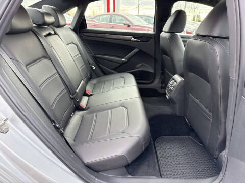 2021 Volkswagen Passat R-Line