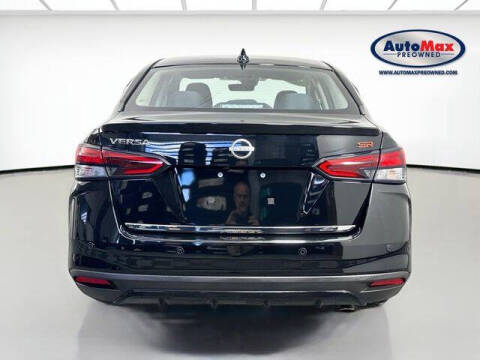 2024 Nissan Versa SR