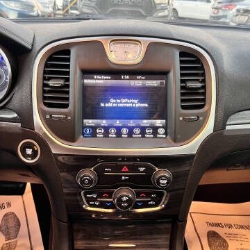 2019 Chrysler 300 Touring