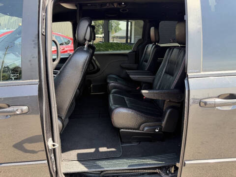 2011 Dodge Grand Caravan R/T