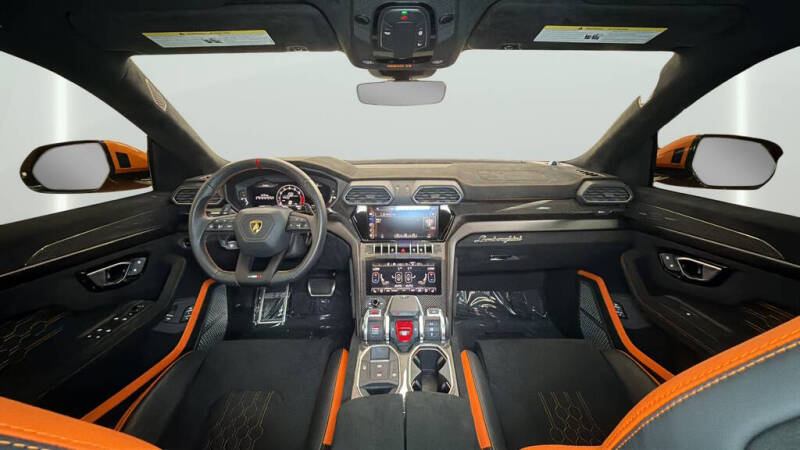 2023 Lamborghini Urus Performante