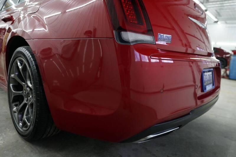 2016 Chrysler 300