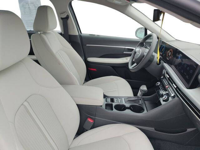 2025 Hyundai Sonata SE