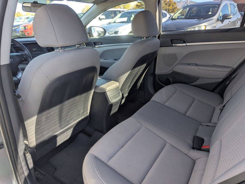 2019 Hyundai Elantra SE