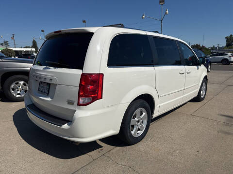 2011 Dodge Grand Caravan Crew
