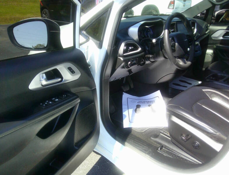 2023 Chrysler Pacifica Touring L